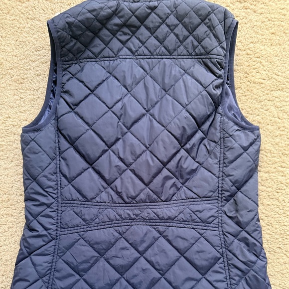 Abercrombie & Fitch Navy Quilted Puffer Vest | Classic A&F Vest - Picture 11 of 11